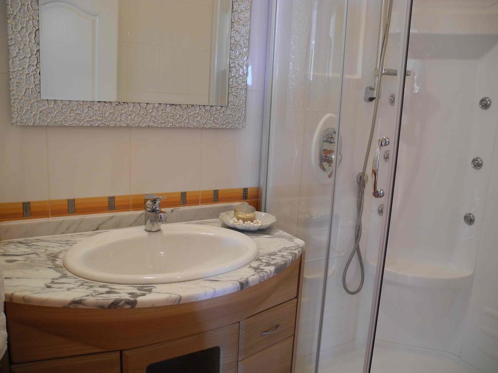 Apartments Antonela Jezera Εξωτερικό φωτογραφία