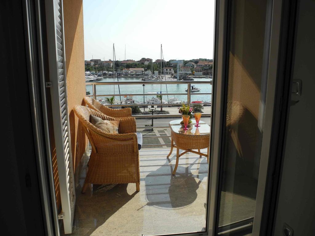 Apartments Antonela Jezera Εξωτερικό φωτογραφία