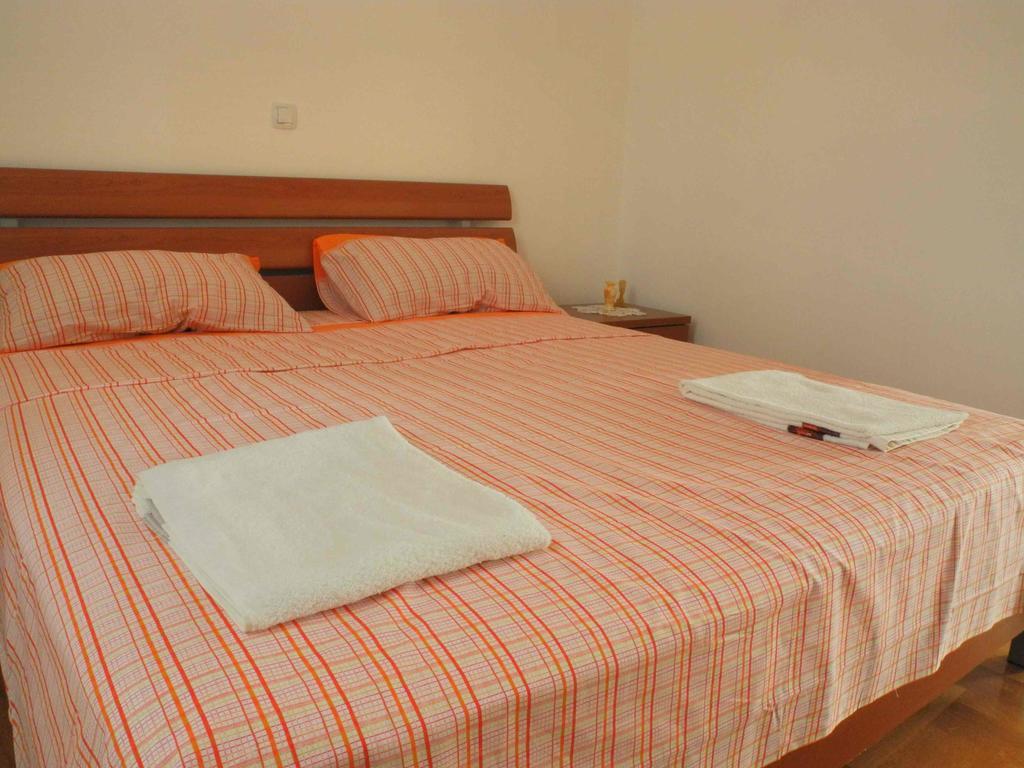 Apartments Antonela Jezera Εξωτερικό φωτογραφία