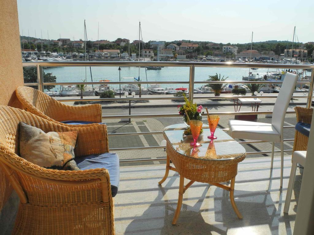 Apartments Antonela Jezera Εξωτερικό φωτογραφία